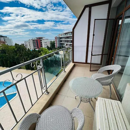 Apartment Sun Wave Sea And Pool View